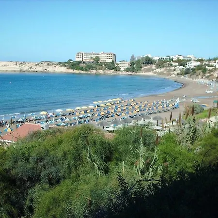 M & S * Coral Bay