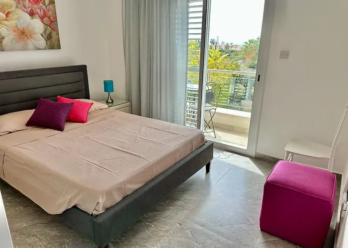 M & S Villa Coral Bay